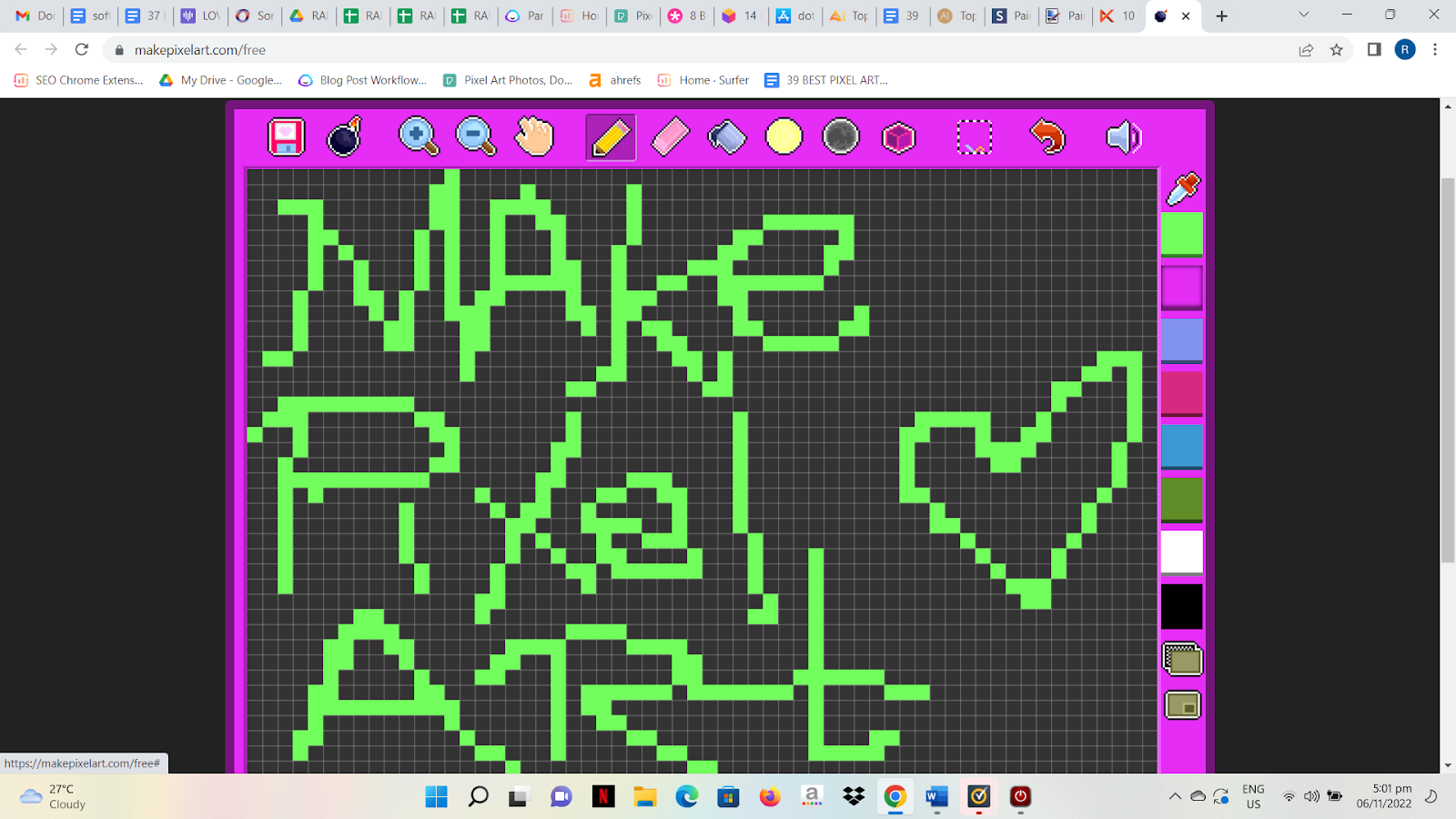 Make Pixel Art :create drawings using pixels. 